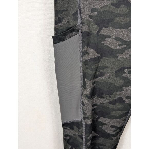 Fabletics PowerHold Camouflage Leggings w/ Pockets Women's Size Medium - Picture 10 of 12